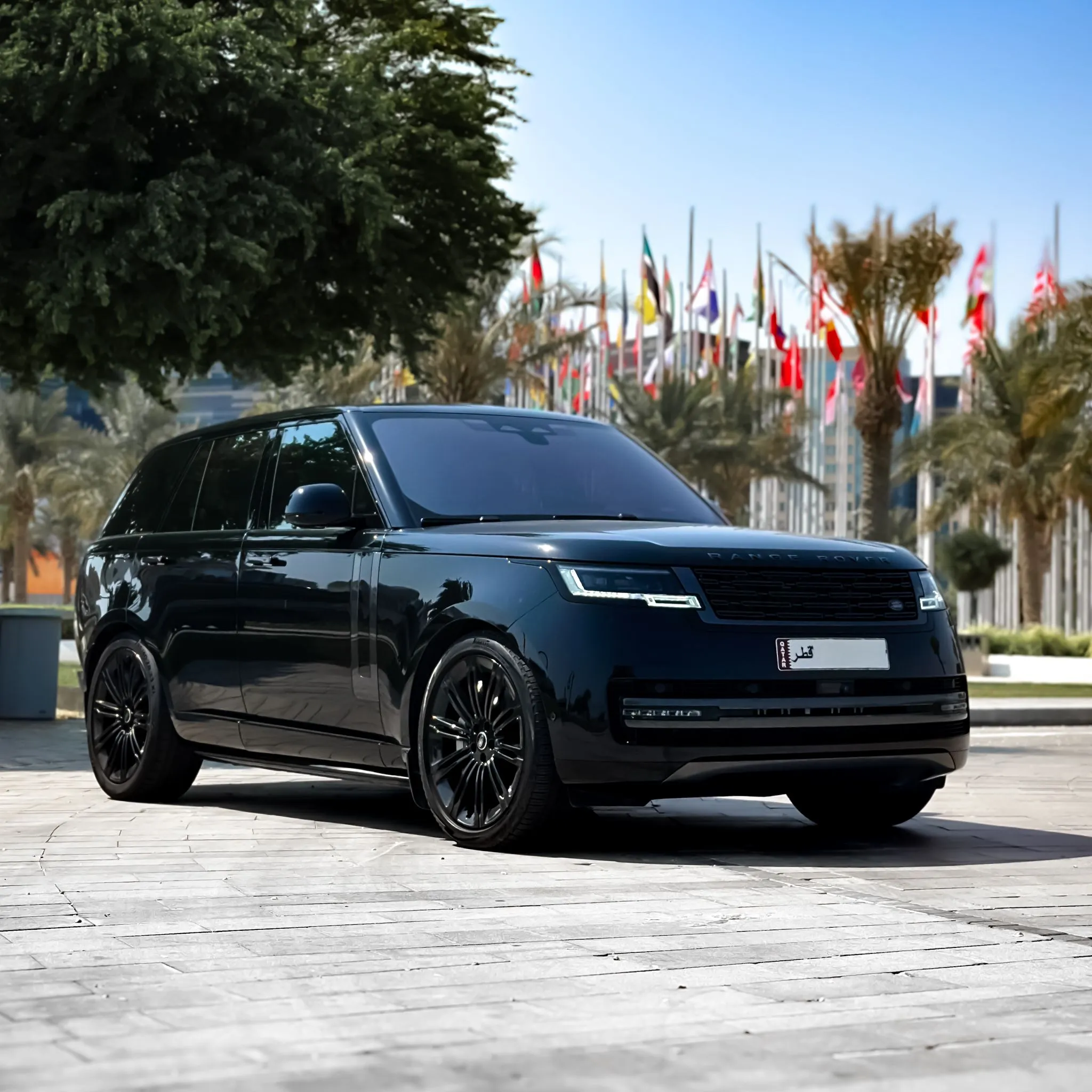 Luxury Range Rover Vogue 2022-2023 Rental Service